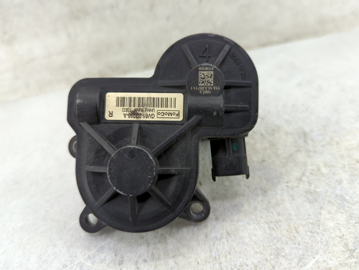 2017-2019 Ford Escape Rear Passenger Right Brake Caliper 1219981 - Oemusedautoparts1.com
