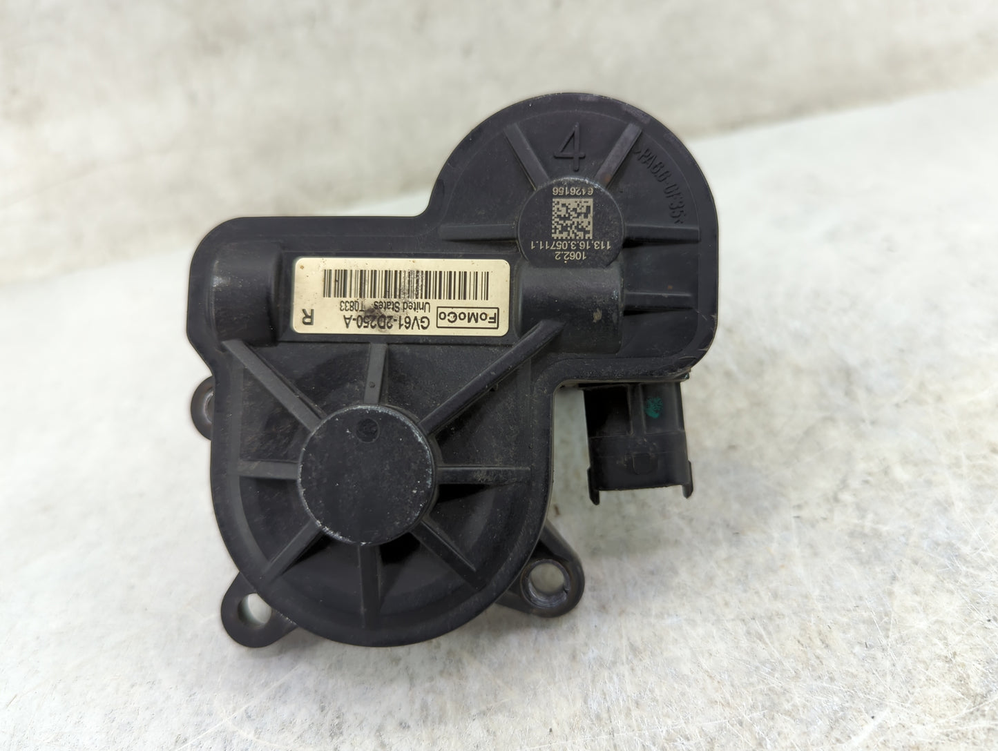 2017-2019 Ford Escape Rear Passenger Right Brake Caliper 1219981 - Oemusedautoparts1.com