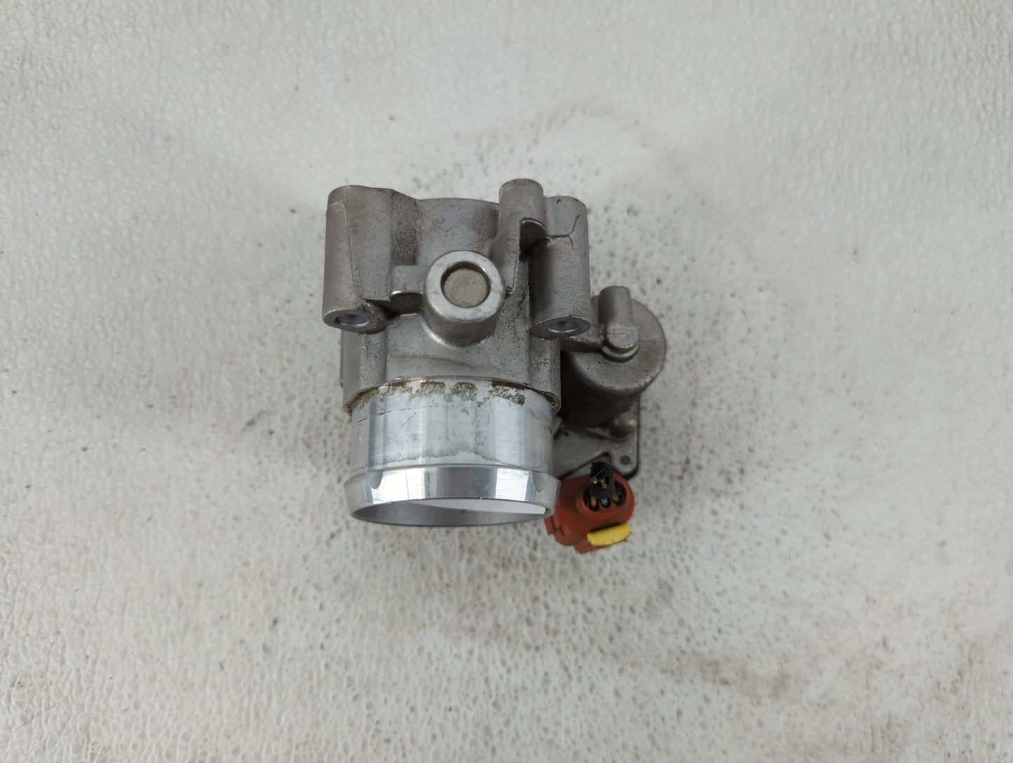 2017-2019 Ford Escape Throttle Body P/N:DS7G-9F991-BB Fits Fits 2014 2015 2016 2017 2018 2019 2020 OEM Used Auto Parts - Oem