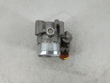 2017-2019 Ford Escape Throttle Body P/N:DS7G-9F991-BB Fits Fits 2014 2015 2016 2017 2018 2019 2020 OEM Used Auto Parts