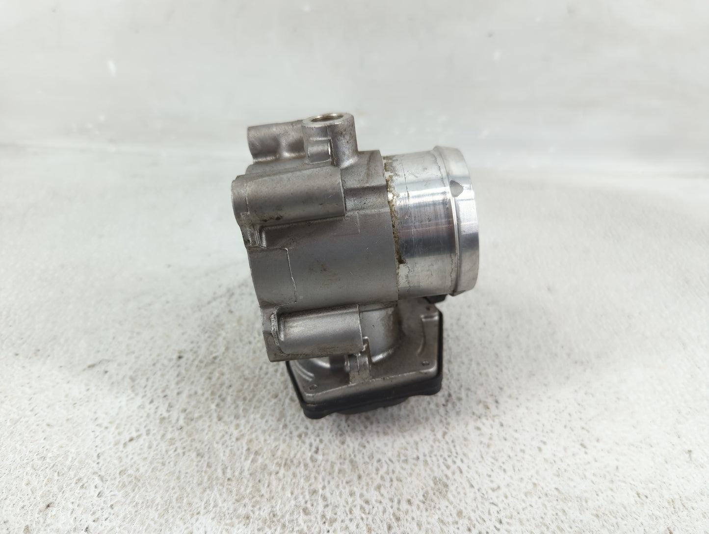 2017-2019 Ford Escape Throttle Body P/N:DS7G-9F991-BB Fits Fits 2014 2015 2016 2017 2018 2019 2020 OEM Used Auto Parts - Oem