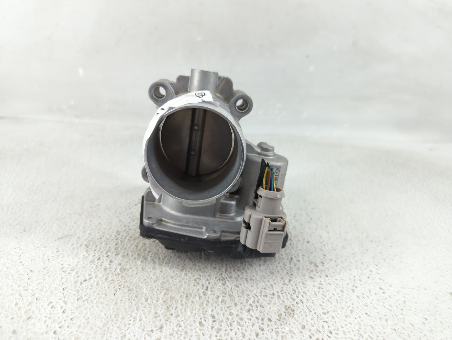 2017-2019 Ford Escape Throttle Body P/N:DS7G-9F991-BB Fits Fits 2014 2015 2016 2017 2018 2019 2020 OEM Used Auto Parts - Oem