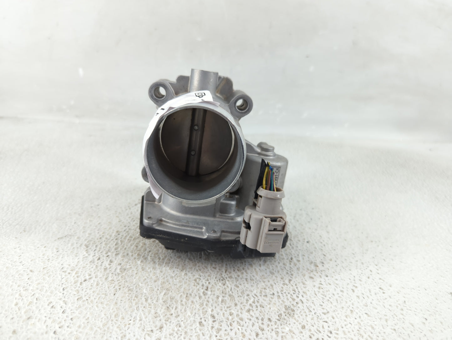 2017-2019 Ford Escape Throttle Body P/N:DS7G-9F991-BB Fits Fits 2014 2015 2016 2017 2018 2019 2020 OEM Used Auto Parts - Oem