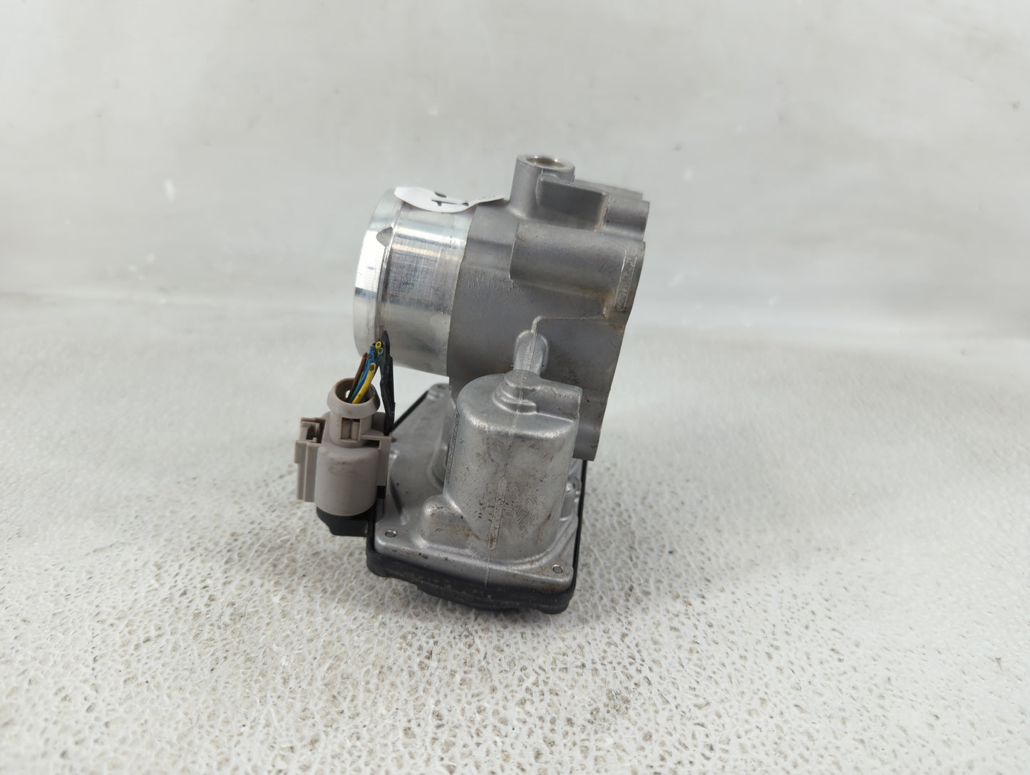 2017-2019 Ford Escape Throttle Body P/N:DS7G-9F991-BB Fits Fits 2014 2015 2016 2017 2018 2019 2020 OEM Used Auto Parts - Oem