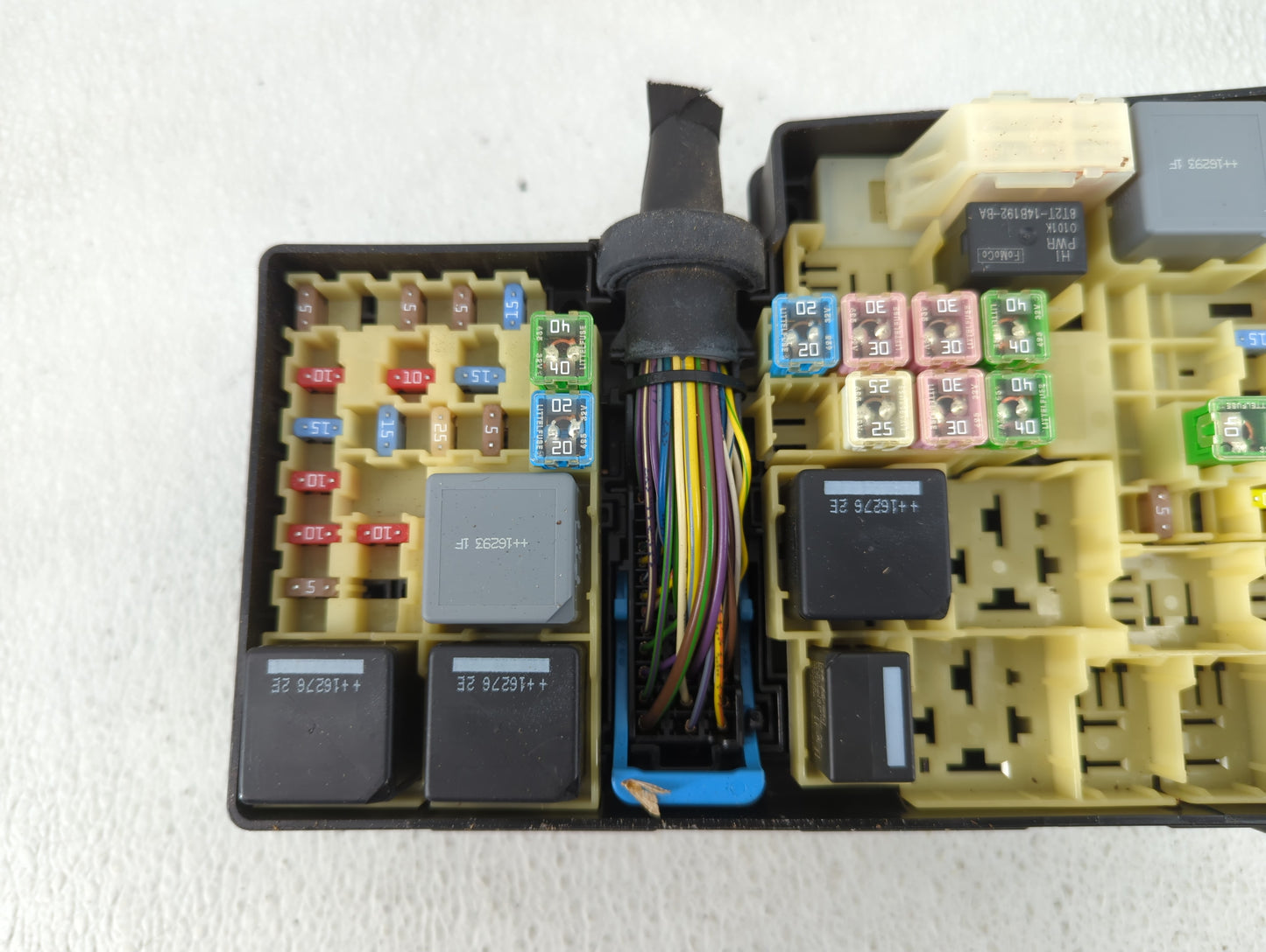 2017 Ford Escape Fusebox Fuse Box Panel Relay Module P/N:AV6T-14A067-AD Fits OEM Used Auto Parts - Oemusedautoparts1.com