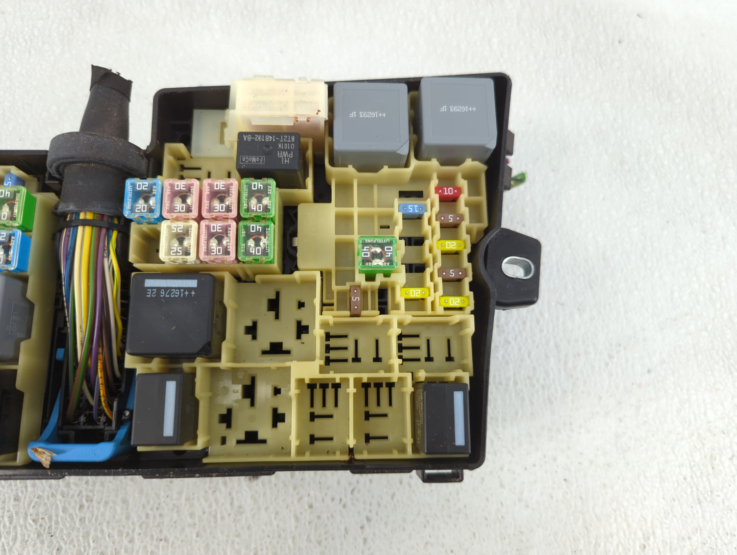 2017 Ford Escape Fusebox Fuse Box Panel Relay Module P/N:AV6T-14A067-AD Fits OEM Used Auto Parts - Oemusedautoparts1.com