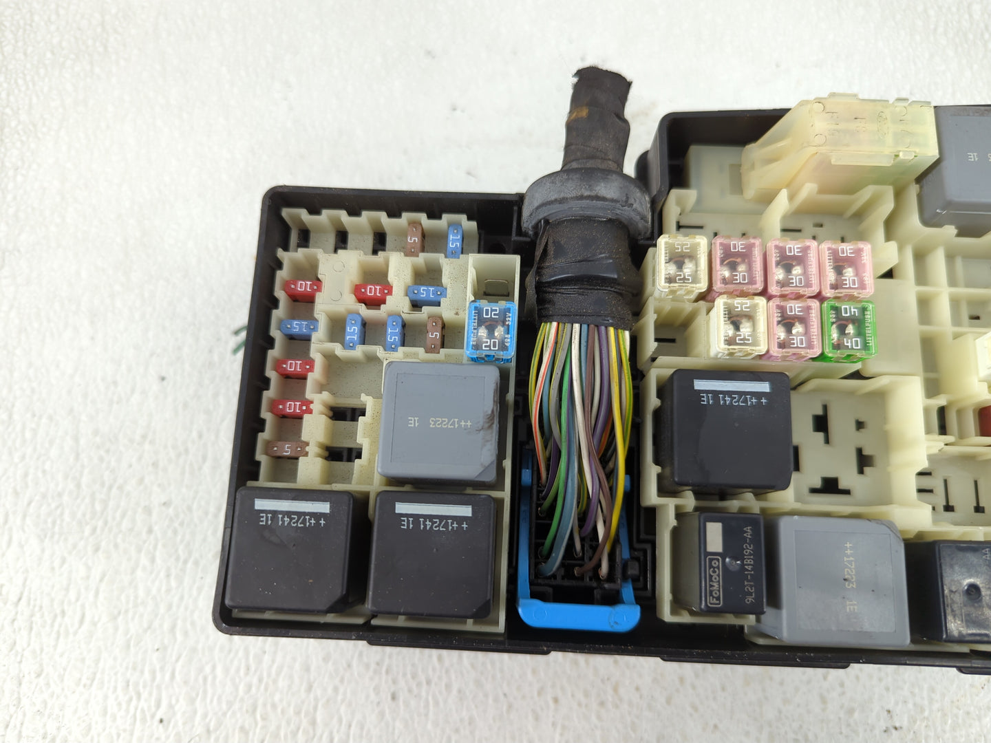 2017 Ford Escape Fusebox Fuse Box Panel Relay Module P/N:AV6T-14A067-AD Fits OEM Used Auto Parts - Oemusedautoparts1.com