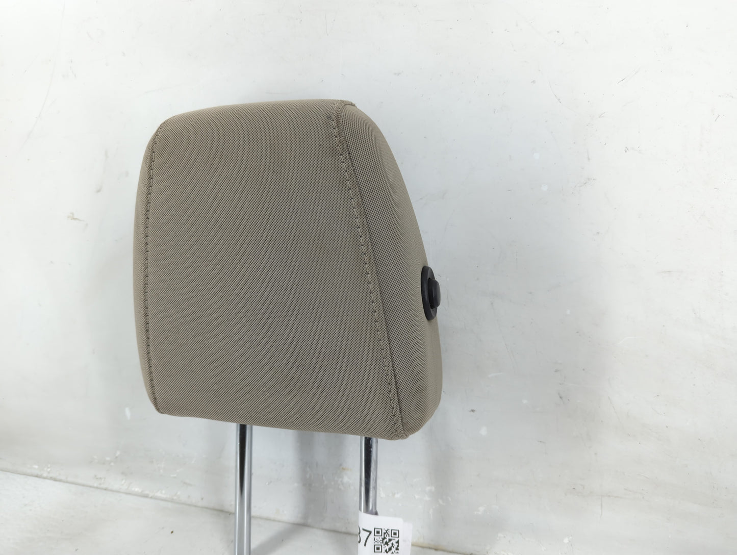 2017 Ford Escape Headrest Head Rest Front Driver Passenger Seat Fits OEM Used Auto Parts - Oemusedautoparts1.com
