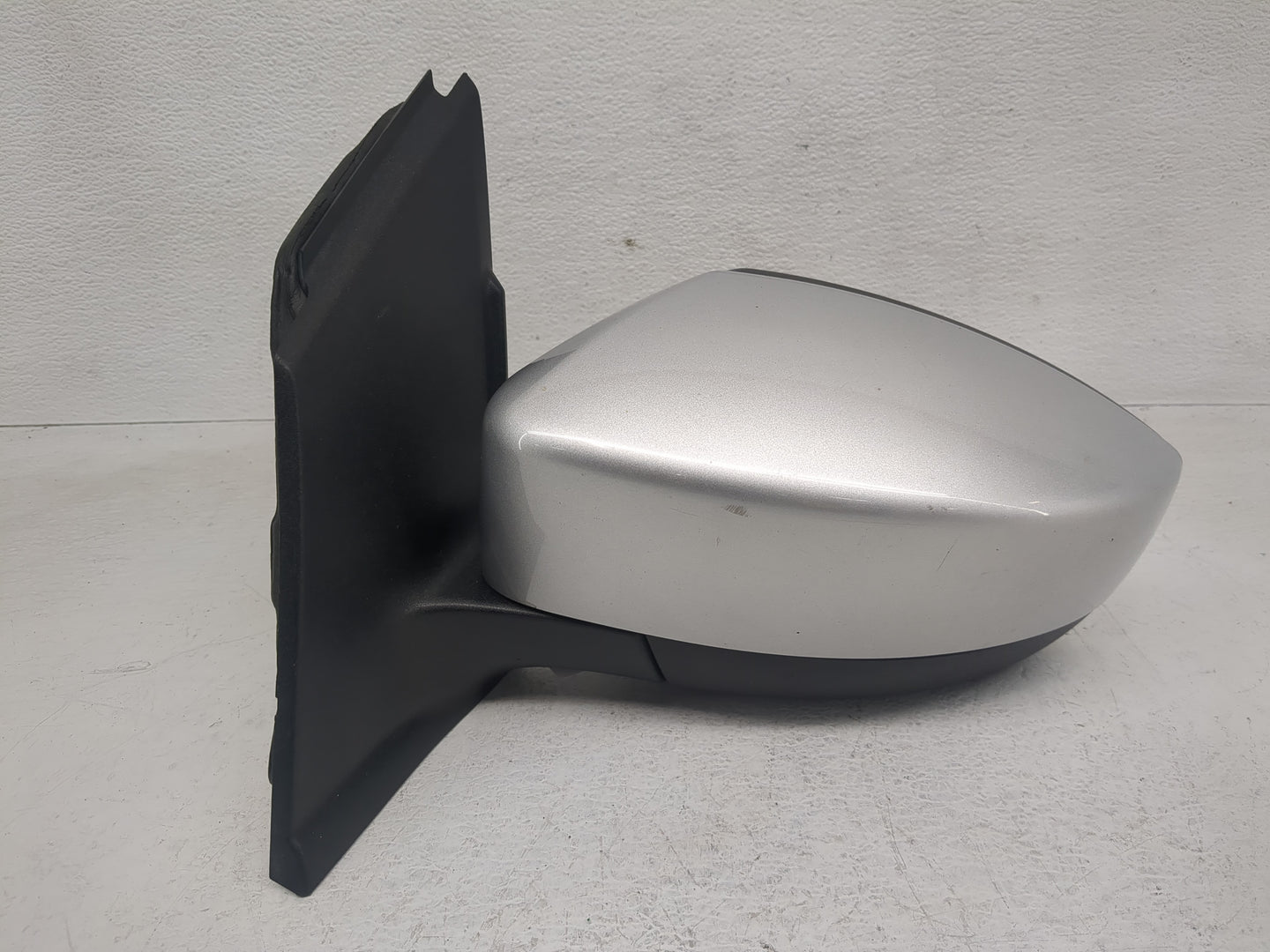 2017-2019 Ford Escape Driver Side View Mirror - Left Door Mirror OEM Used - Oemusedautoparts1.com