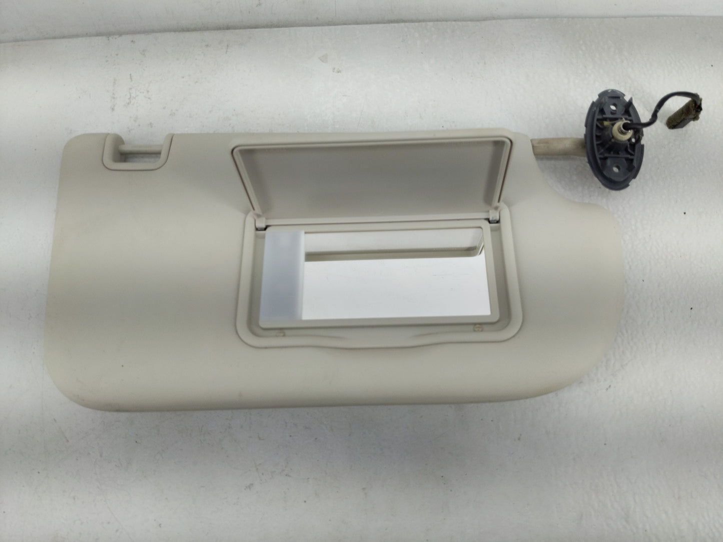 2013-2019 Ford Escape Sun Visor Shade Replacement Passenger Right Mirror Fits Fits 2013 2014 2015 2016 2017 2018 2019 OEM Us