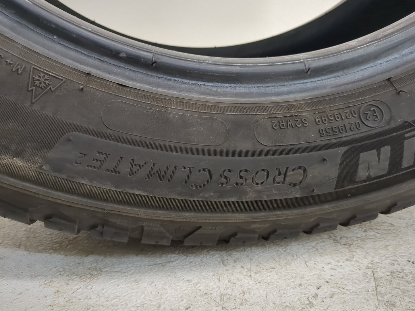 Used Tire 205/55R16 MICHELIN CROSS CLIMATE 2 91H - Tread Depth 7/32 - Oemusedautoparts1.com