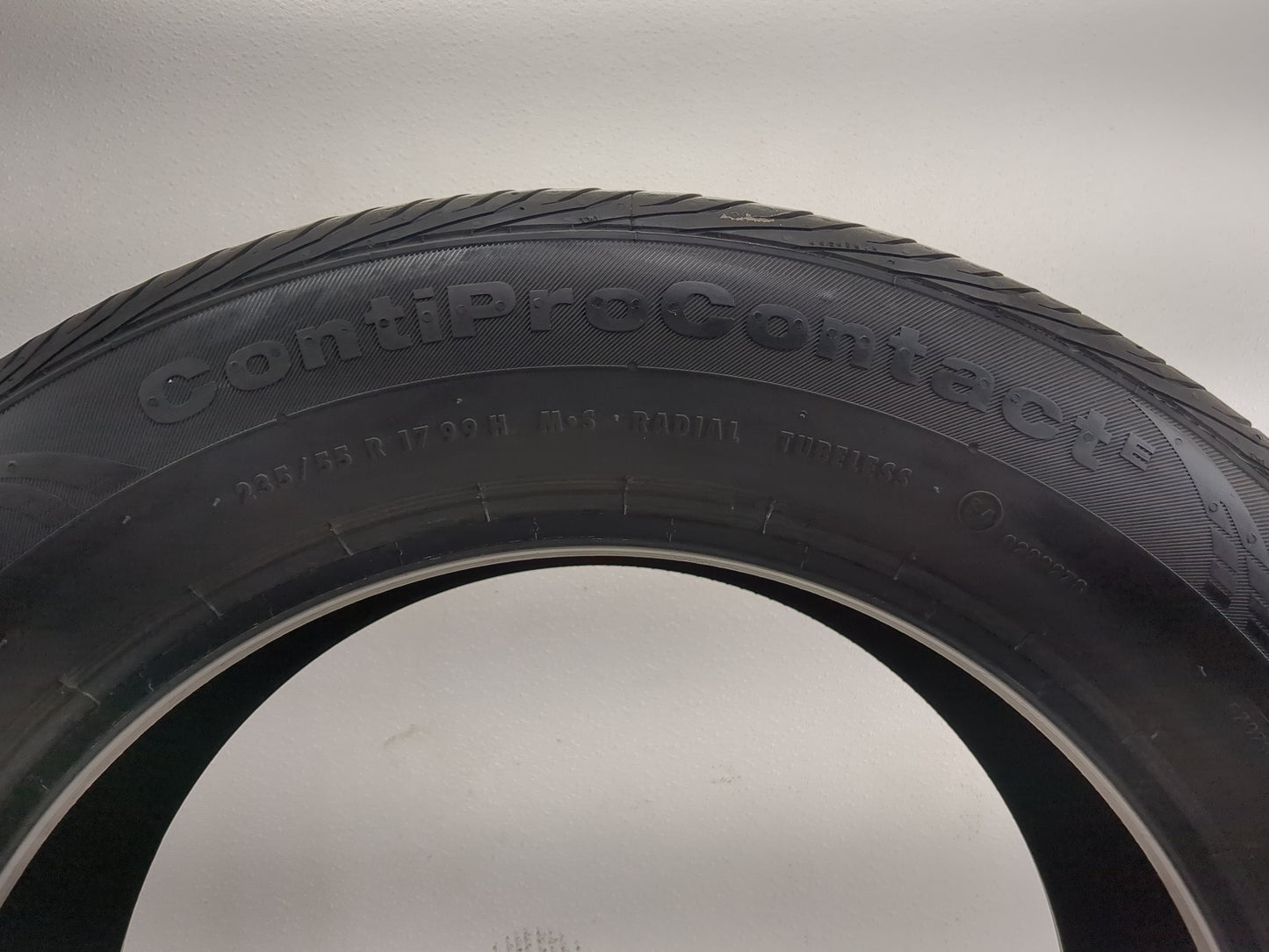 Used Tire 235/55R17 CONTINENTAL CONTIPRO CONTACT E 99H - Tread Depth 8/32 - Oemusedautoparts1.com