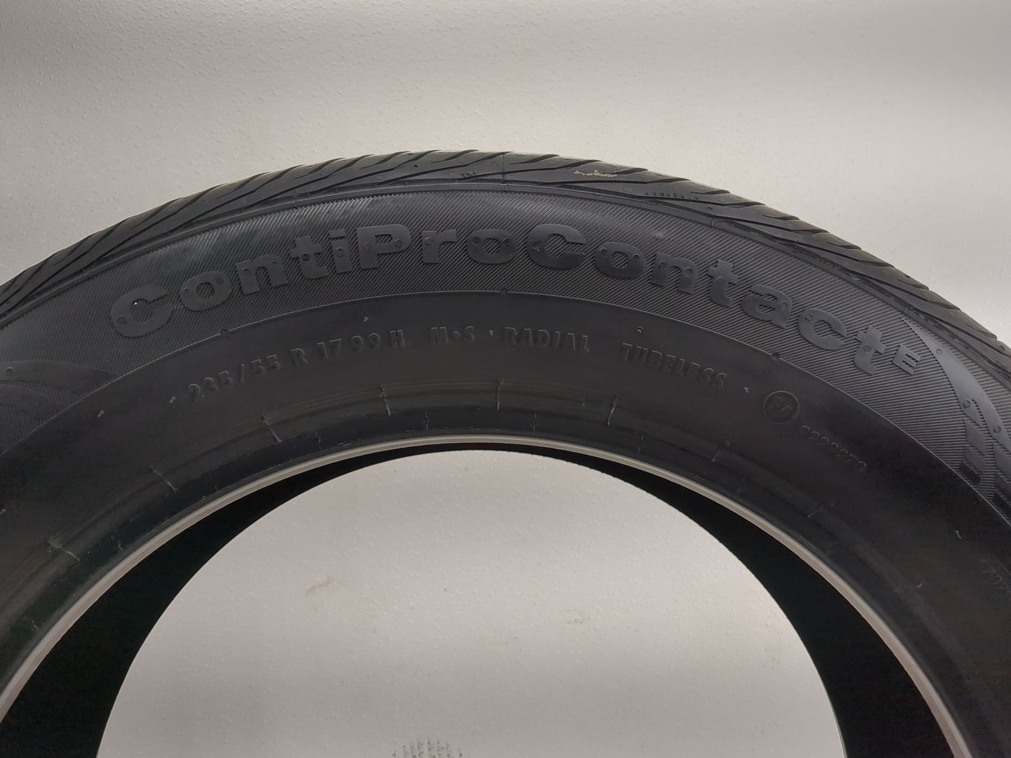 Used Tire 235/55R17 CONTINENTAL CONTIPRO CONTACT E 99H - Tread Depth 8/32 - Oemusedautoparts1.com