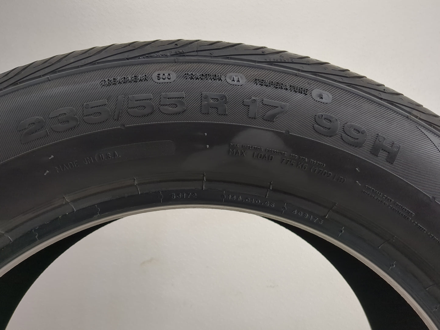 Used Tire 235/55R17 CONTINENTAL CONTIPRO CONTACT E 99H - Tread Depth 8/32 - Oemusedautoparts1.com
