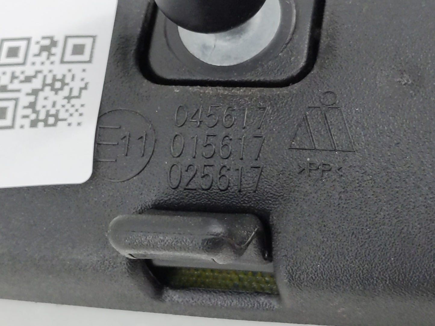 2017-2019 Ford Escape Interior Rear View Mirror Replacement OEM P/N:E11025617 E11015617 Fits Fits 2015 2016 2017 2018 2019 O
