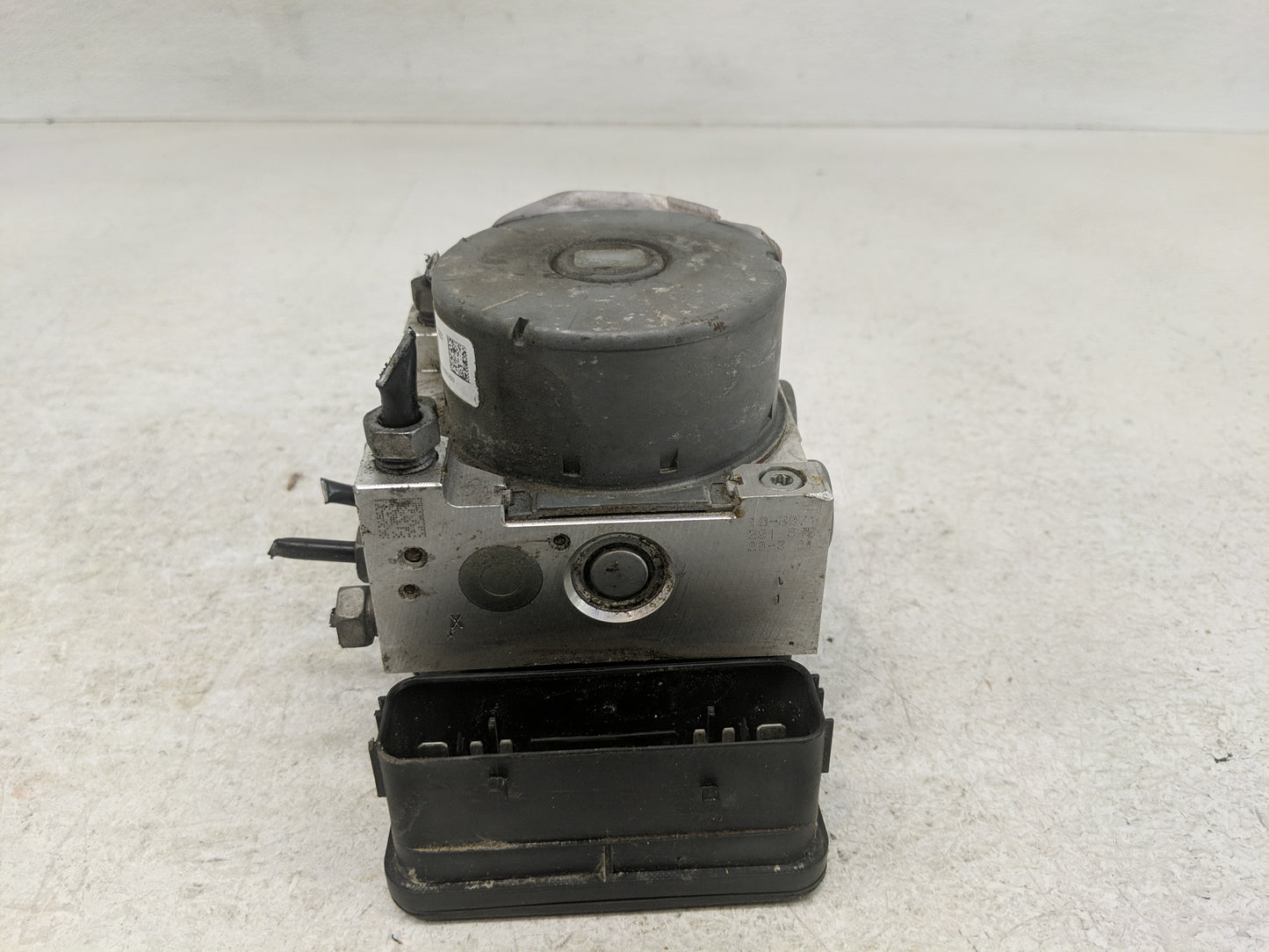 2017-2019 Ford Escape ABS Pump Control Module Replacement Fits Fits 2017 2018 2019 OEM Used Auto Parts - Oemusedautoparts1.c