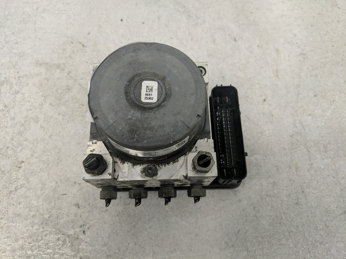 2017-2019 Ford Escape ABS Pump Control Module Replacement P/N:GV61-2C219-DH Fits Fits 2017 2018 2019 OEM Used Auto Parts - O