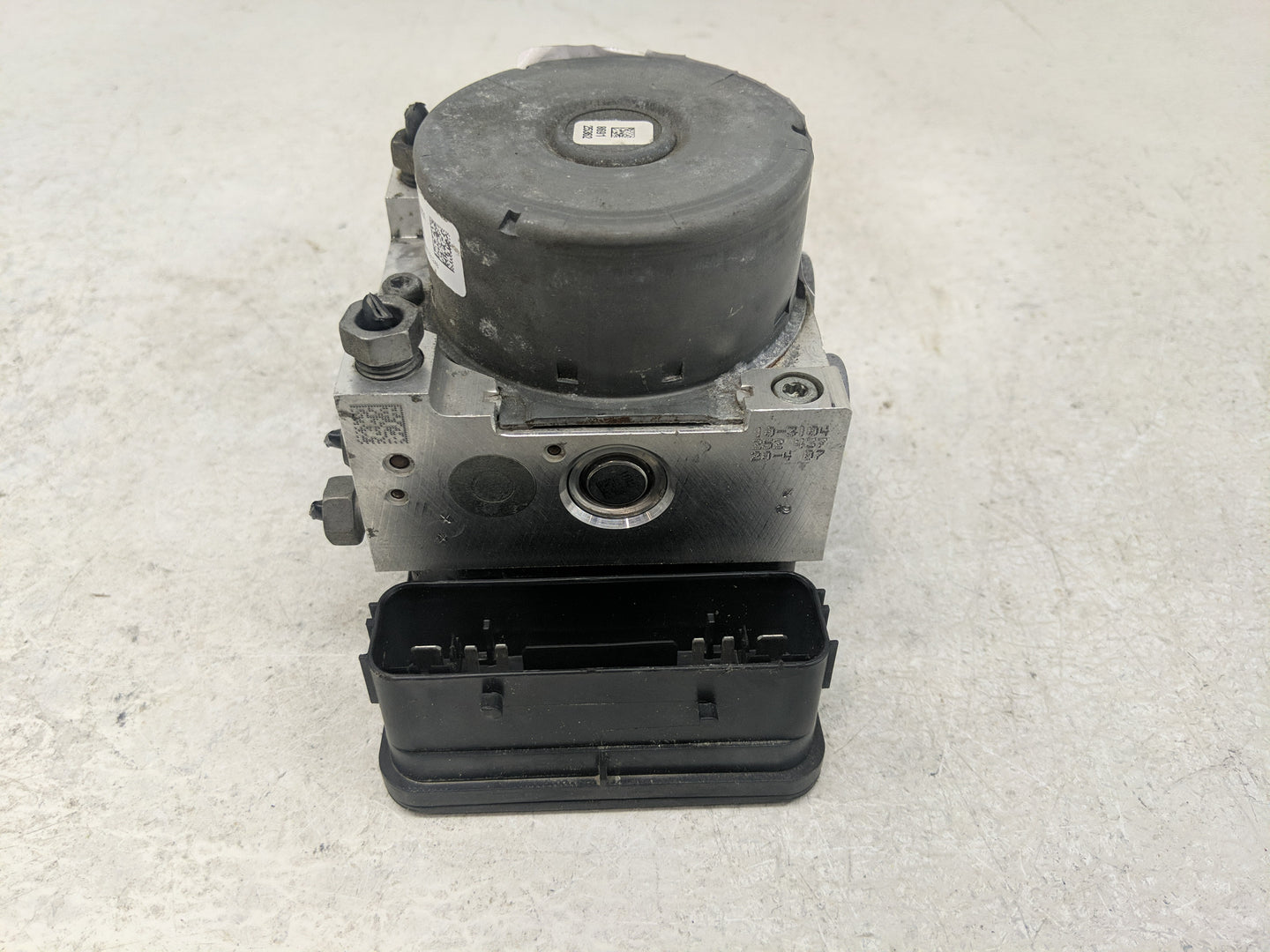 2017-2019 Ford Escape ABS Pump Control Module Replacement P/N:GV61-2C219-DH Fits Fits 2017 2018 2019 OEM Used Auto Parts - O
