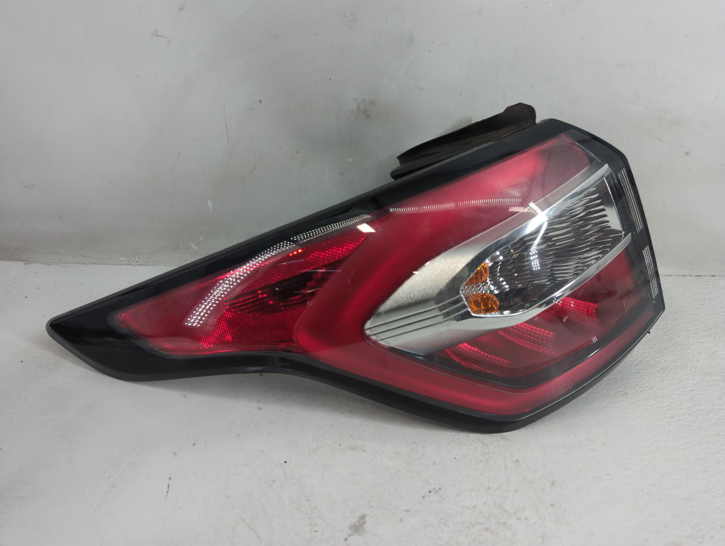 2017-2018 Ford Escape Tail Light Assembly Driver Left OEM P/N:GJ54-13405-AH Fits Fits 2017 2018 OEM Used Auto Parts - Oemuse