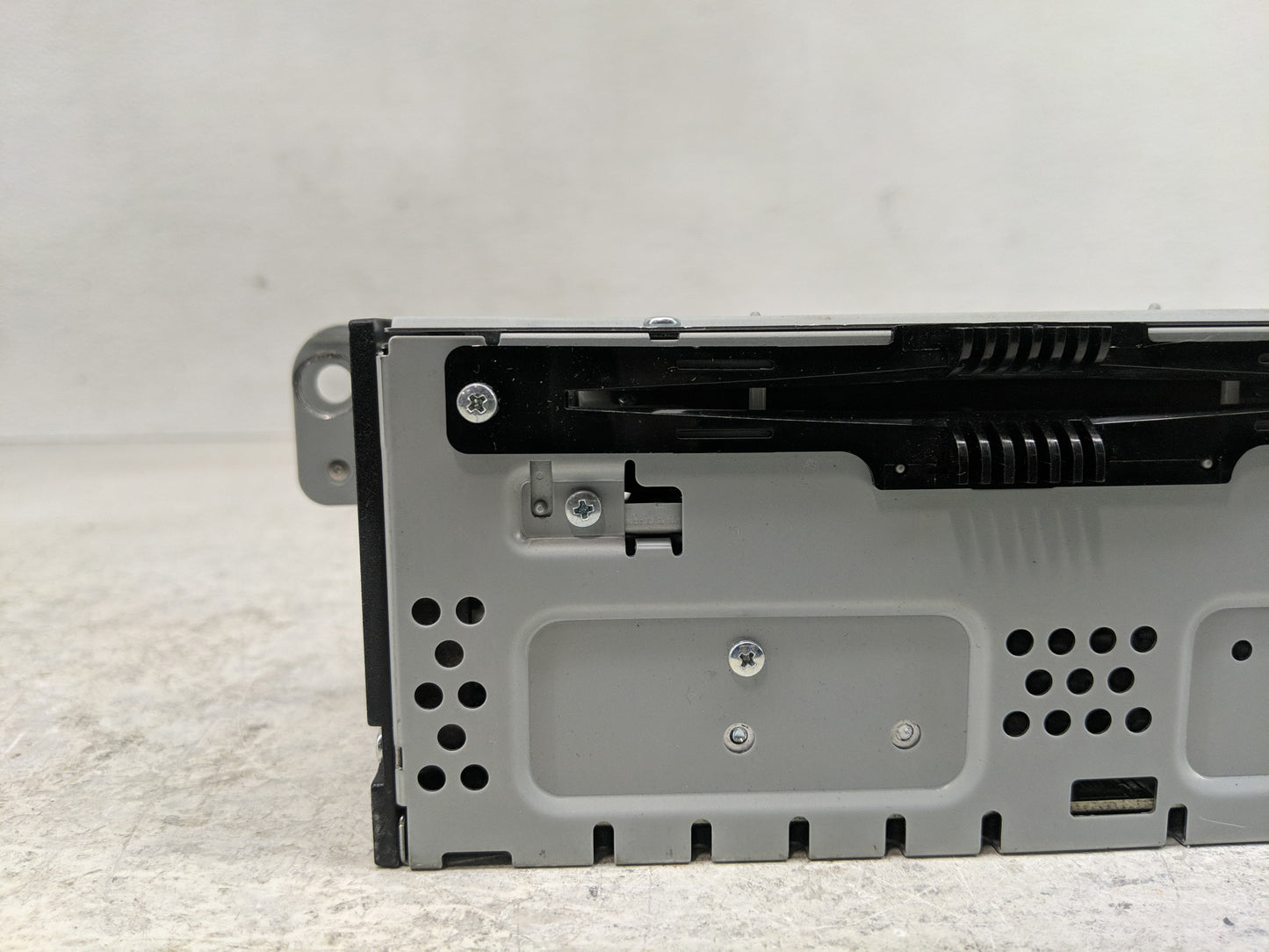 2017 Ford Escape Radio AM FM Cd Player Receiver Replacement Fits OEM Used Auto Parts - Oemusedautoparts1.com