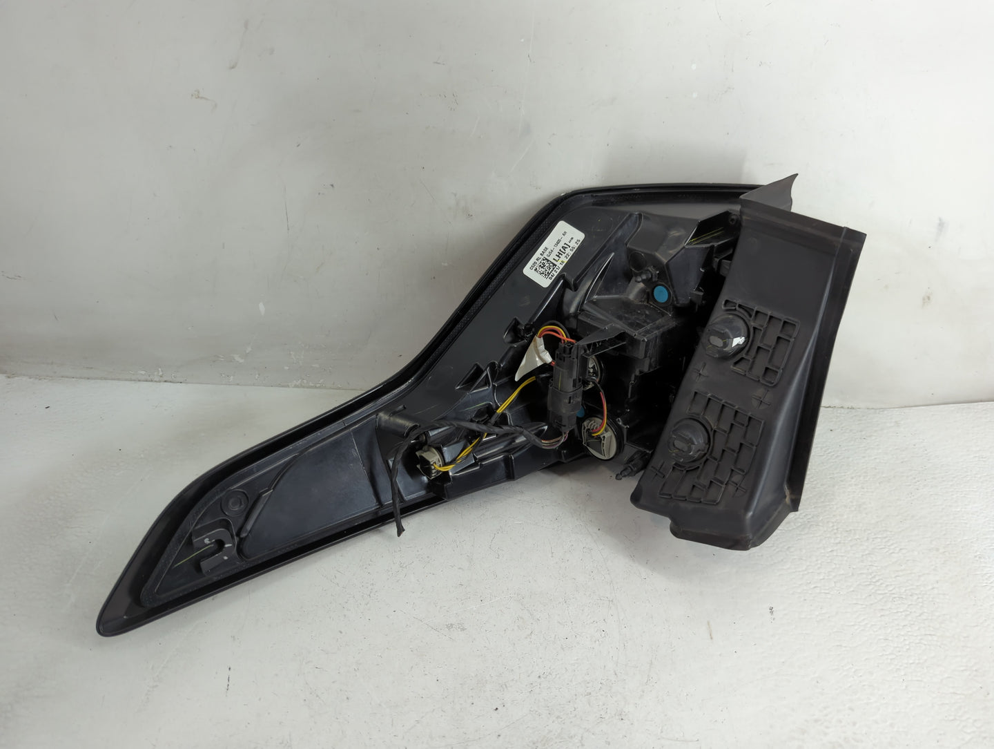 2017-2018 Ford Escape Tail Light Assembly Driver Left OEM P/N:GJ54-13405-AH Fits Fits 2017 2018 OEM Used Auto Parts - Oemuse