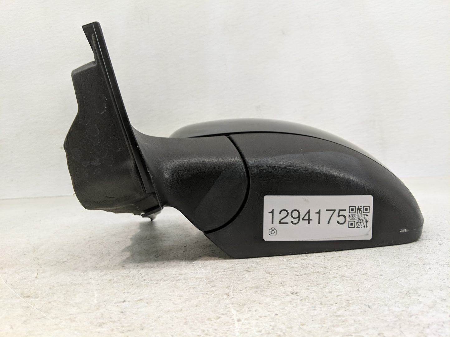 2017-2019 Ford Escape Driver Side View Mirror - Left Door Mirror OEM Used - Oemusedautoparts1.com