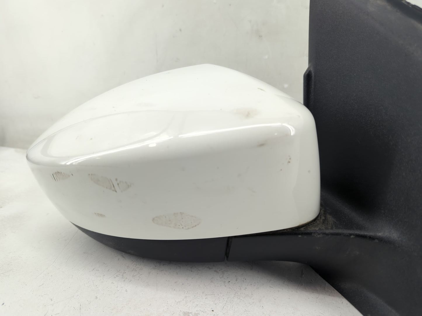 2017-2019 Ford Escape Passenger Side View Mirror - Right Door Mirror OEM Used - Oemusedautoparts1.com