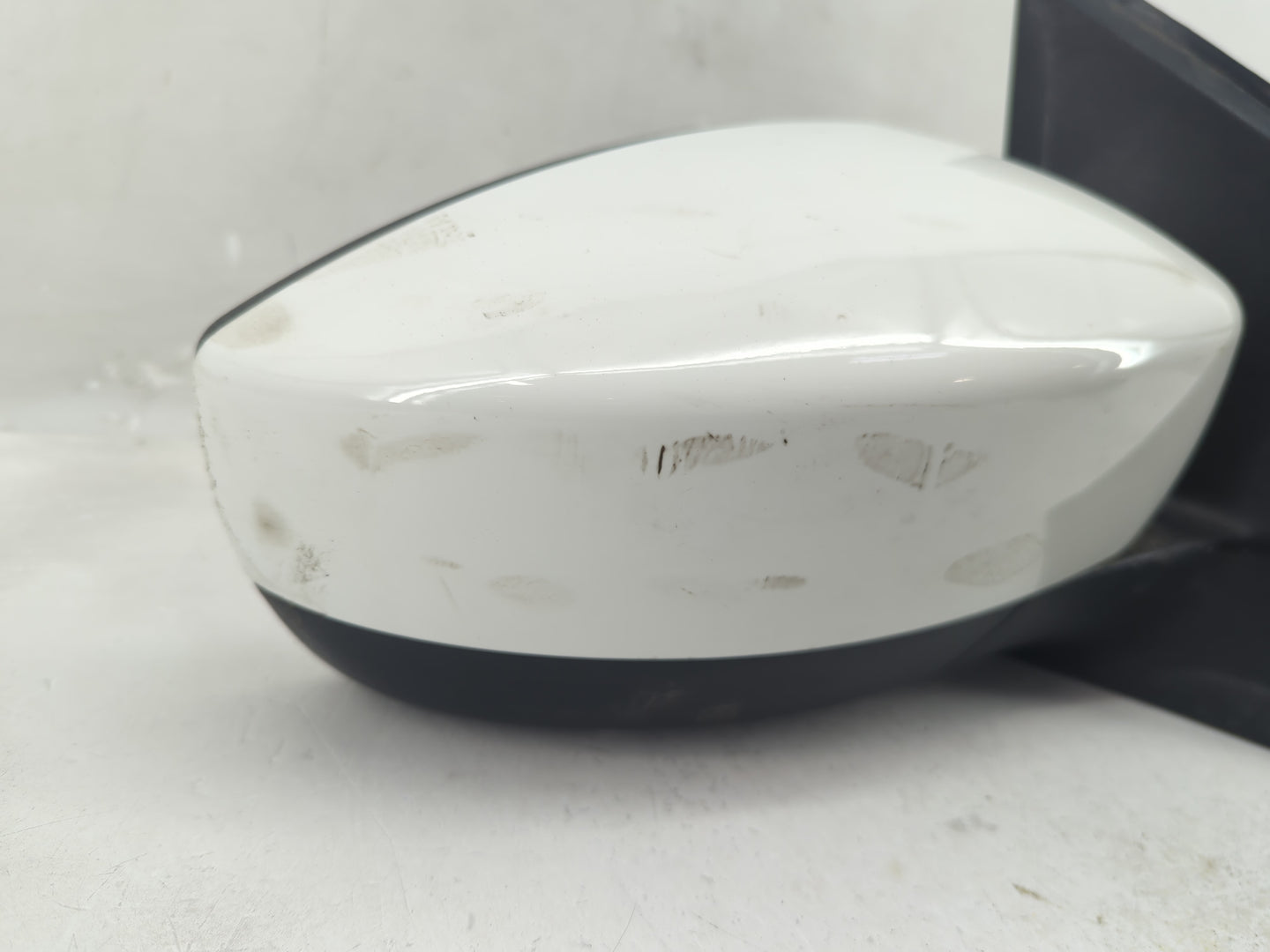 2017-2019 Ford Escape Passenger Side View Mirror - Right Door Mirror OEM Used - Oemusedautoparts1.com