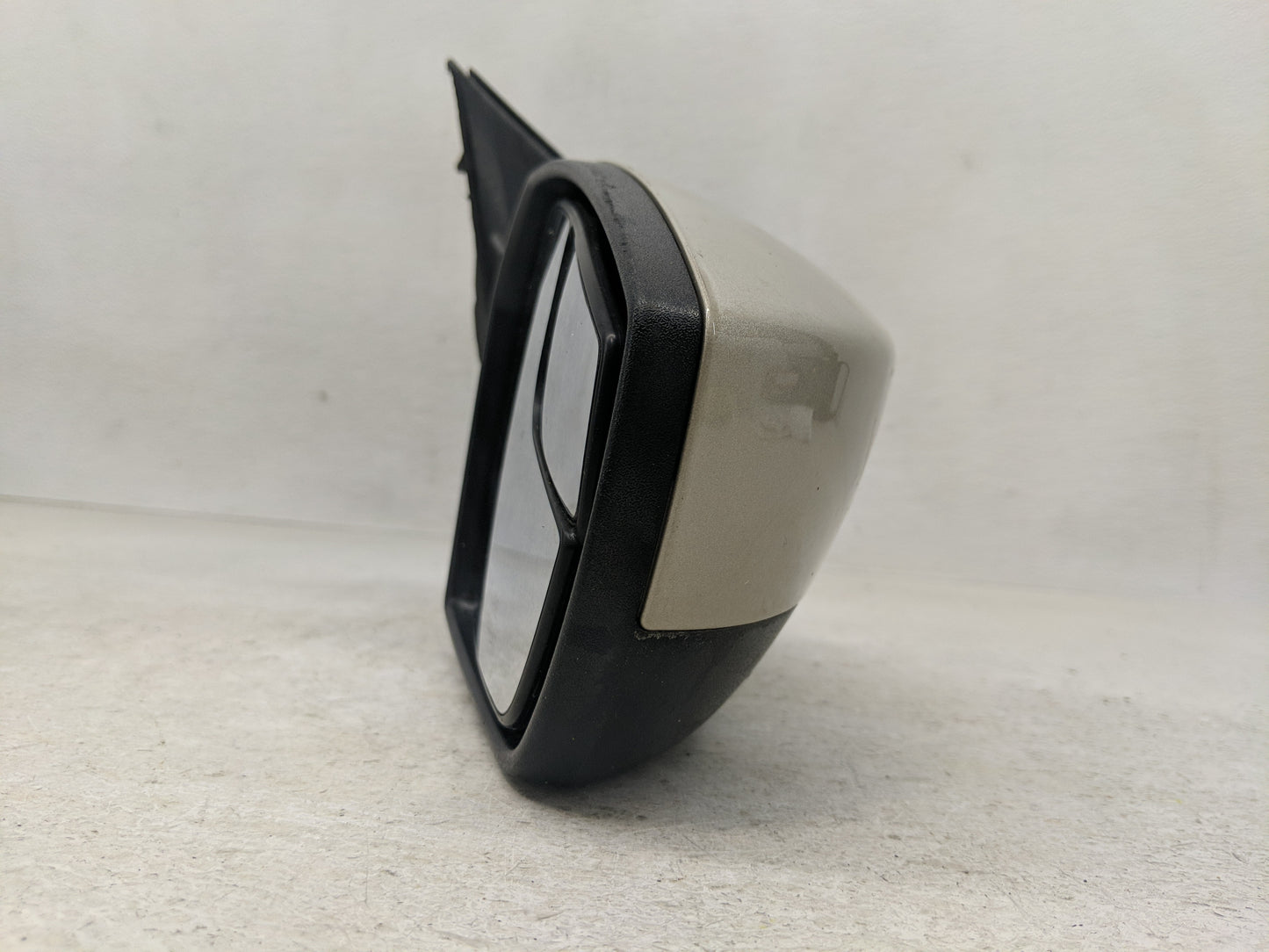 2017-2019 Ford Escape Passenger Side View Mirror - Right Door Mirror OEM Used - Oemusedautoparts1.com