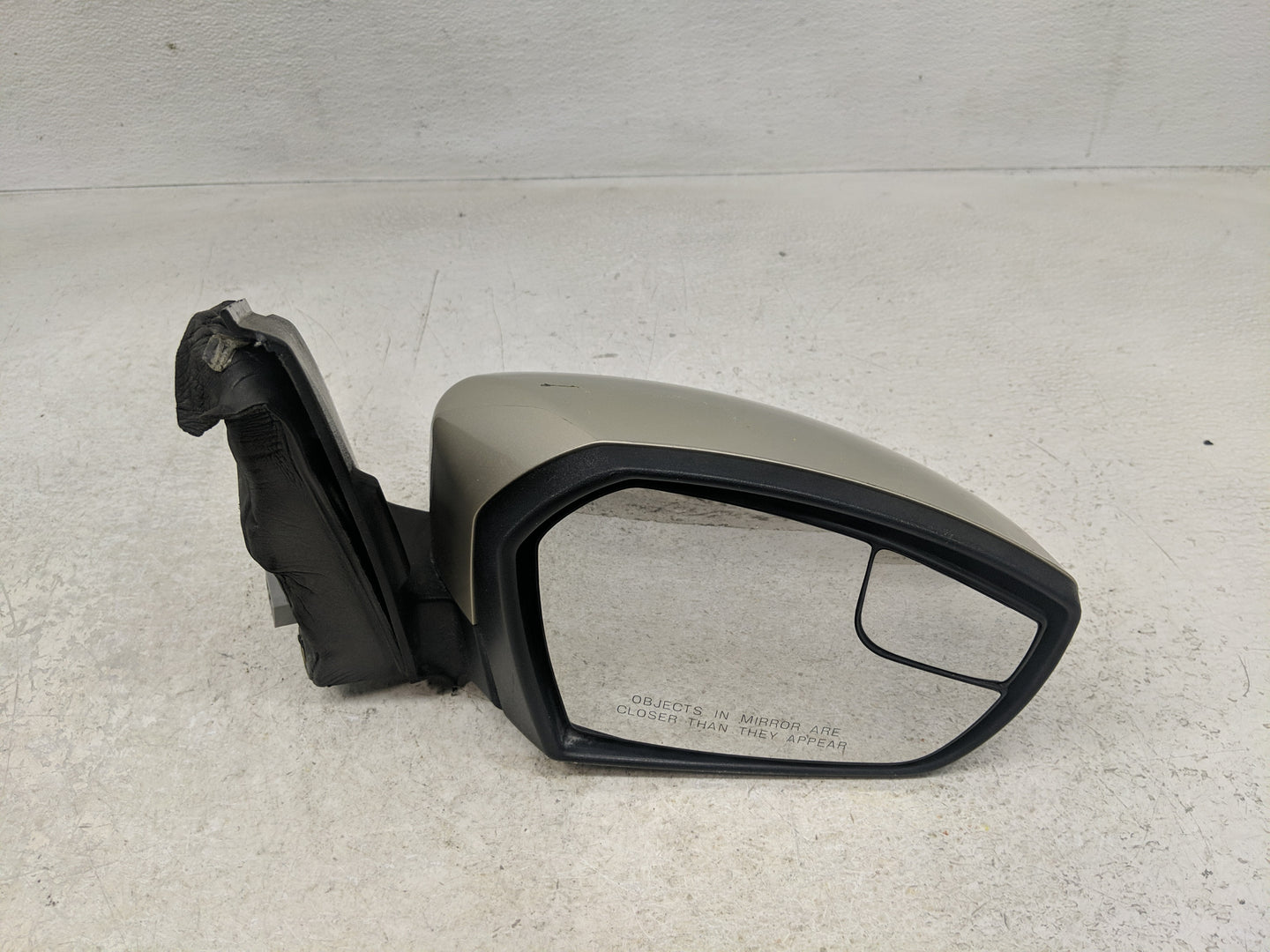 2017-2019 Ford Escape Passenger Side View Mirror - Right Door Mirror OEM Used - Oemusedautoparts1.com