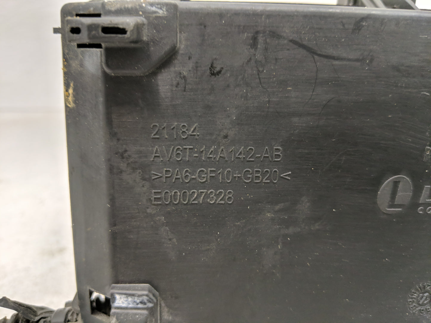 2017 Ford Escape Fusebox Fuse Box Panel Relay Module P/N:AV6T-14A142-AB Fits OEM Used Auto Parts - Oemusedautoparts1.com