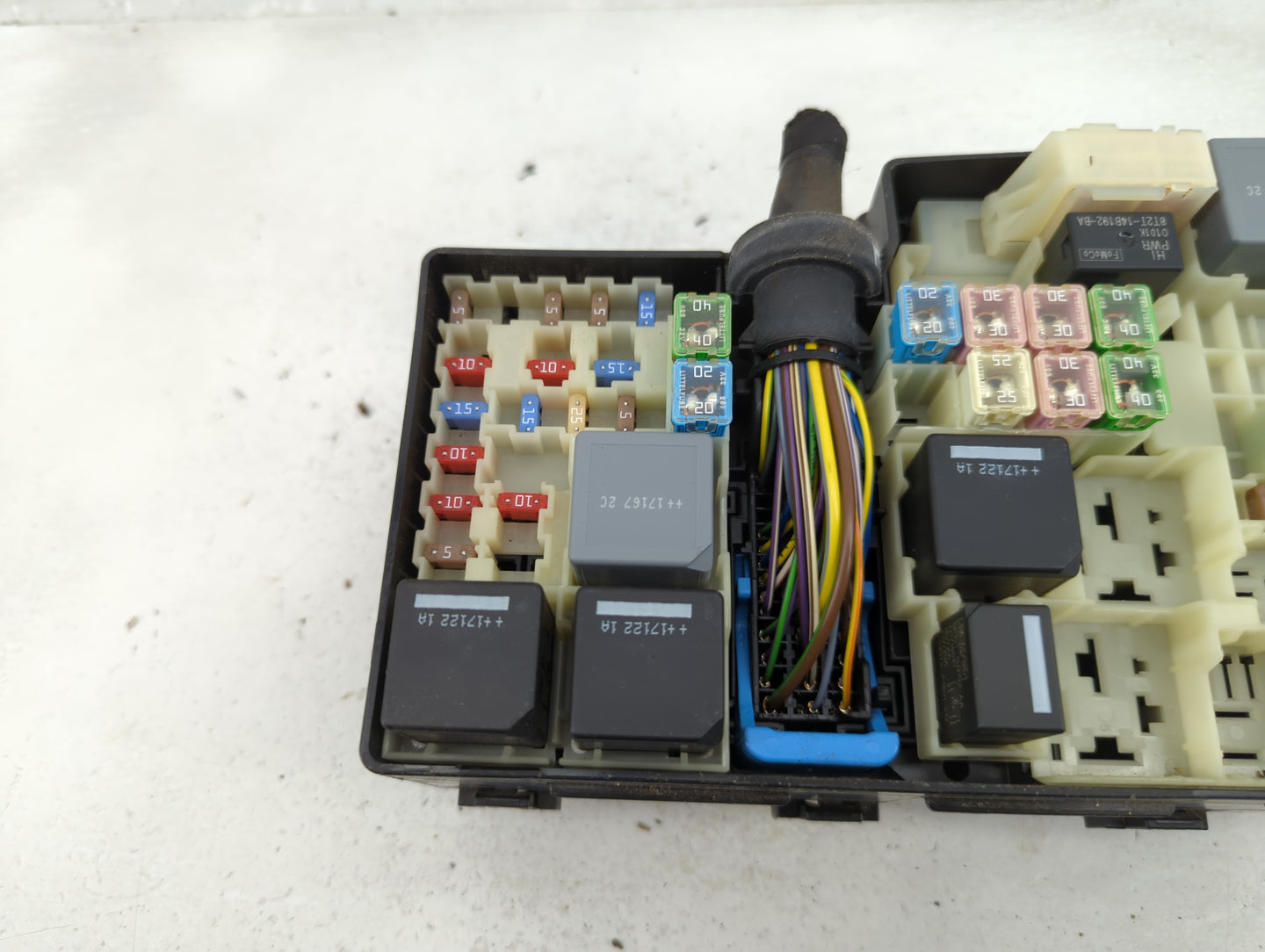 2017 Ford Escape Fusebox Fuse Box Panel Relay Module P/N:GJ7T-14A076-BA Fits OEM Used Auto Parts - Oemusedautoparts1.com