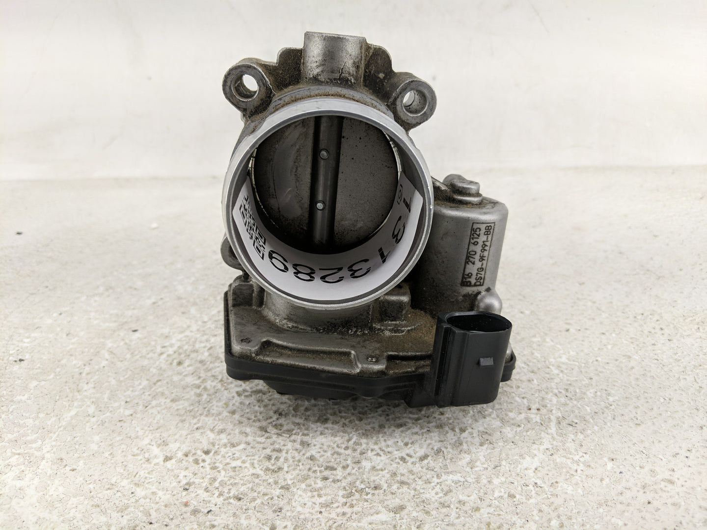 2017-2019 Ford Escape Throttle Body P/N:DS7G-9F991-BB Fits Fits 2014 2015 2016 2017 2018 2019 2020 OEM Used Auto Parts - Oem