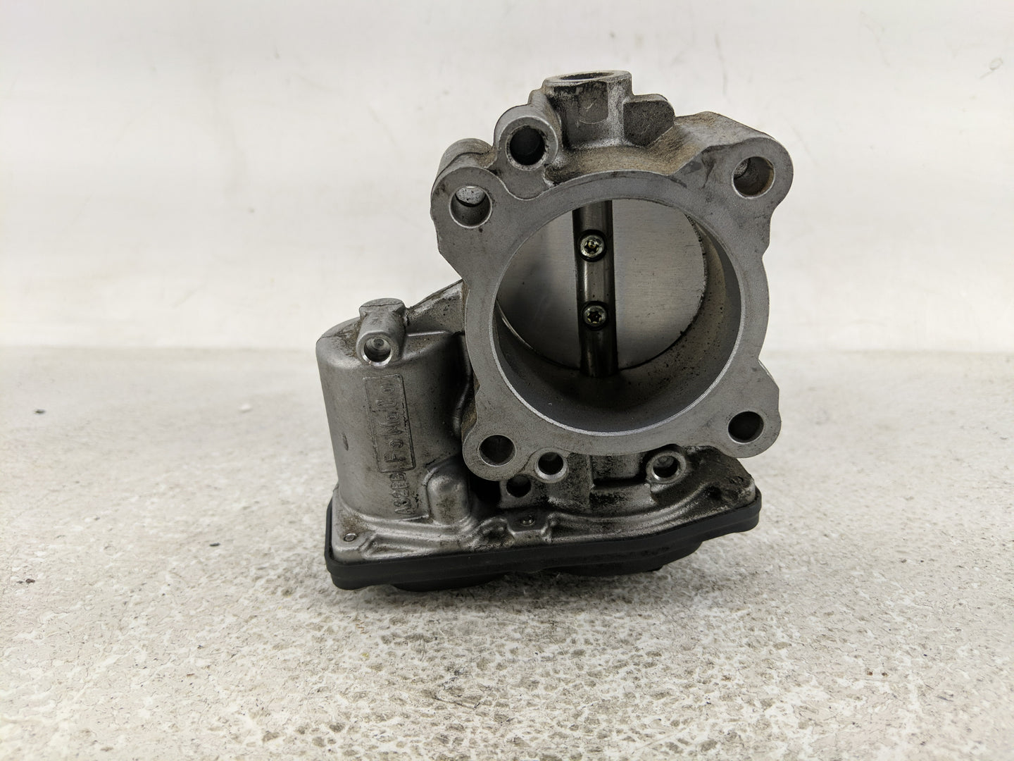 2017-2019 Ford Escape Throttle Body P/N:DS7G-9F991-BB Fits Fits 2014 2015 2016 2017 2018 2019 2020 OEM Used Auto Parts - Oem
