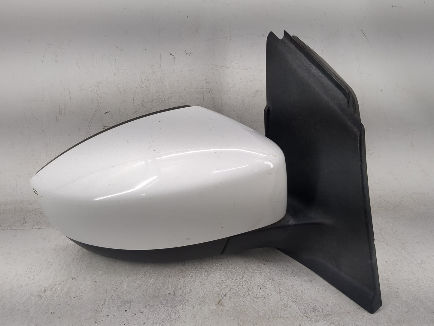 2017-2019 Ford Escape Passenger Side View Mirror - Right Door Mirror OEM Used - Oemusedautoparts1.com