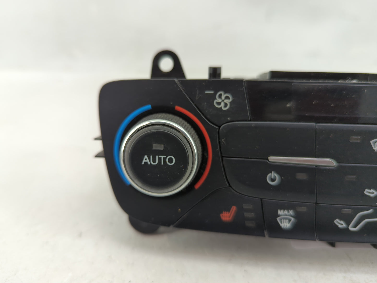 2017 Ford Escape Climate Control Module Temperature AC/Heater Replacement P/N:GJ5T-18C612-CE Fits OEM Used Auto Parts - Oemu