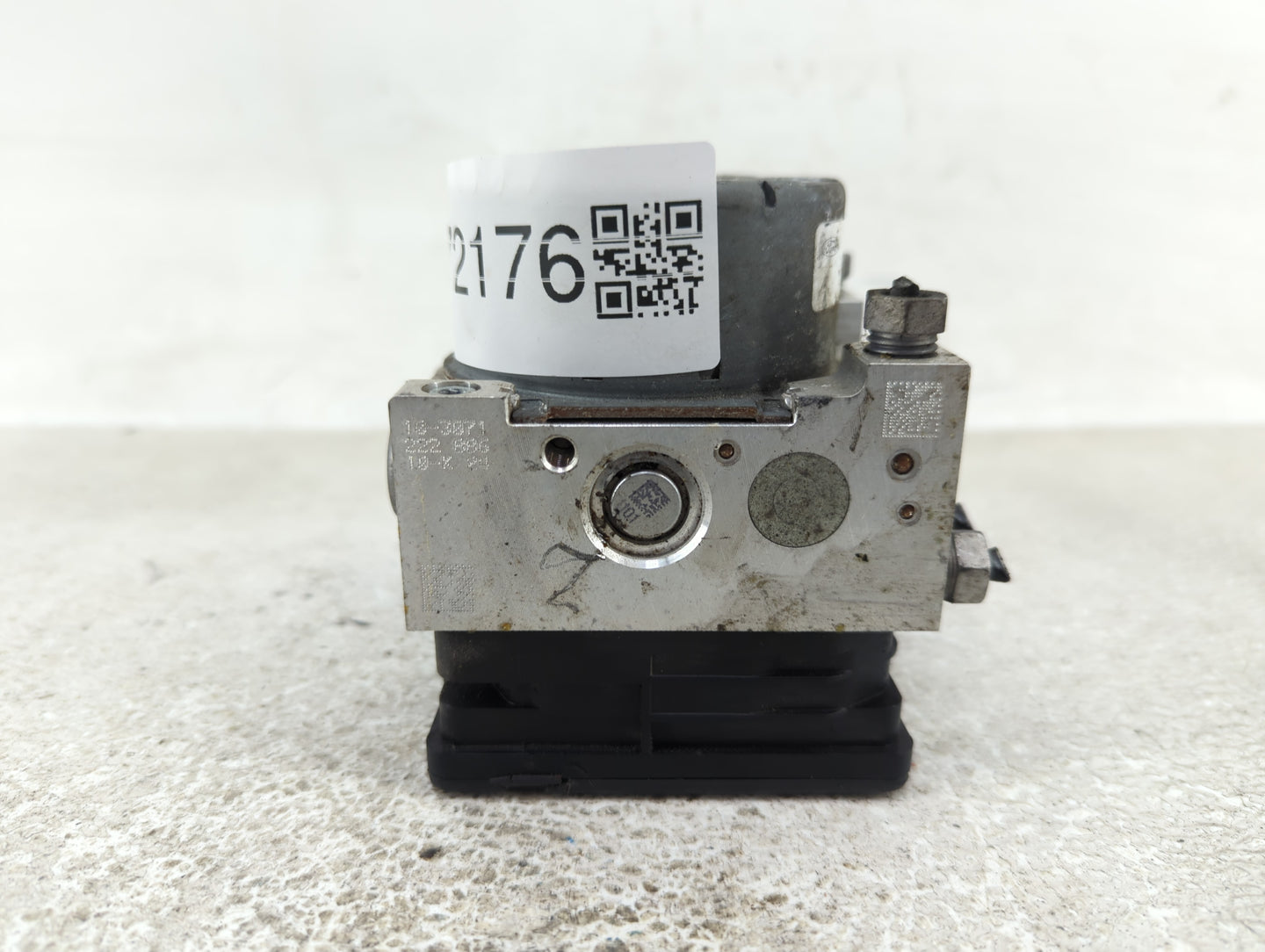 2017-2019 Ford Escape ABS Pump Control Module Replacement P/N:GV61-2C405-CH Fits Fits 2017 2018 2019 OEM Used Auto Parts - O