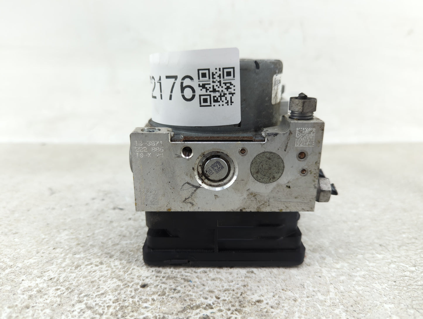 2017-2019 Ford Escape ABS Pump Control Module Replacement P/N:GV61-2C405-CH Fits Fits 2017 2018 2019 OEM Used Auto Parts - O