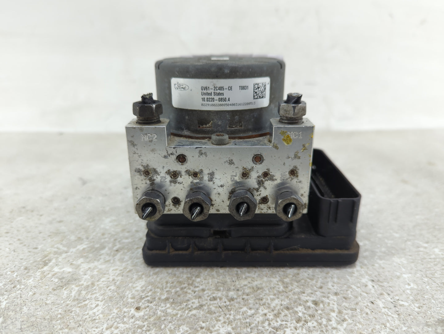2017-2019 Ford Escape ABS Pump Control Module Replacement P/N:GV61-2C405-CE Fits Fits 2017 2018 2019 OEM Used Auto Parts - O