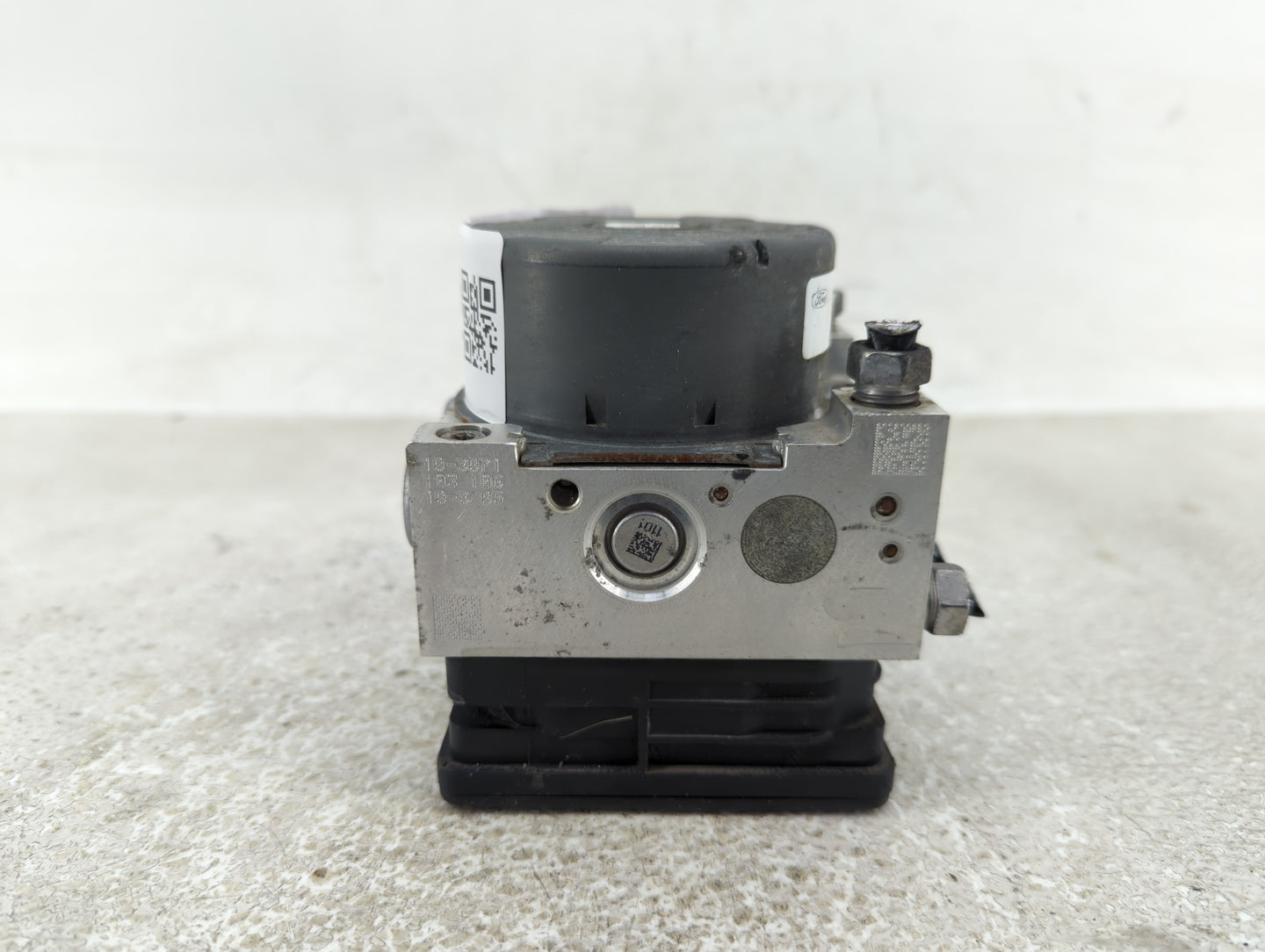 2017-2019 Ford Escape ABS Pump Control Module Replacement P/N:GV61-2C405-CE Fits Fits 2017 2018 2019 OEM Used Auto Parts - O