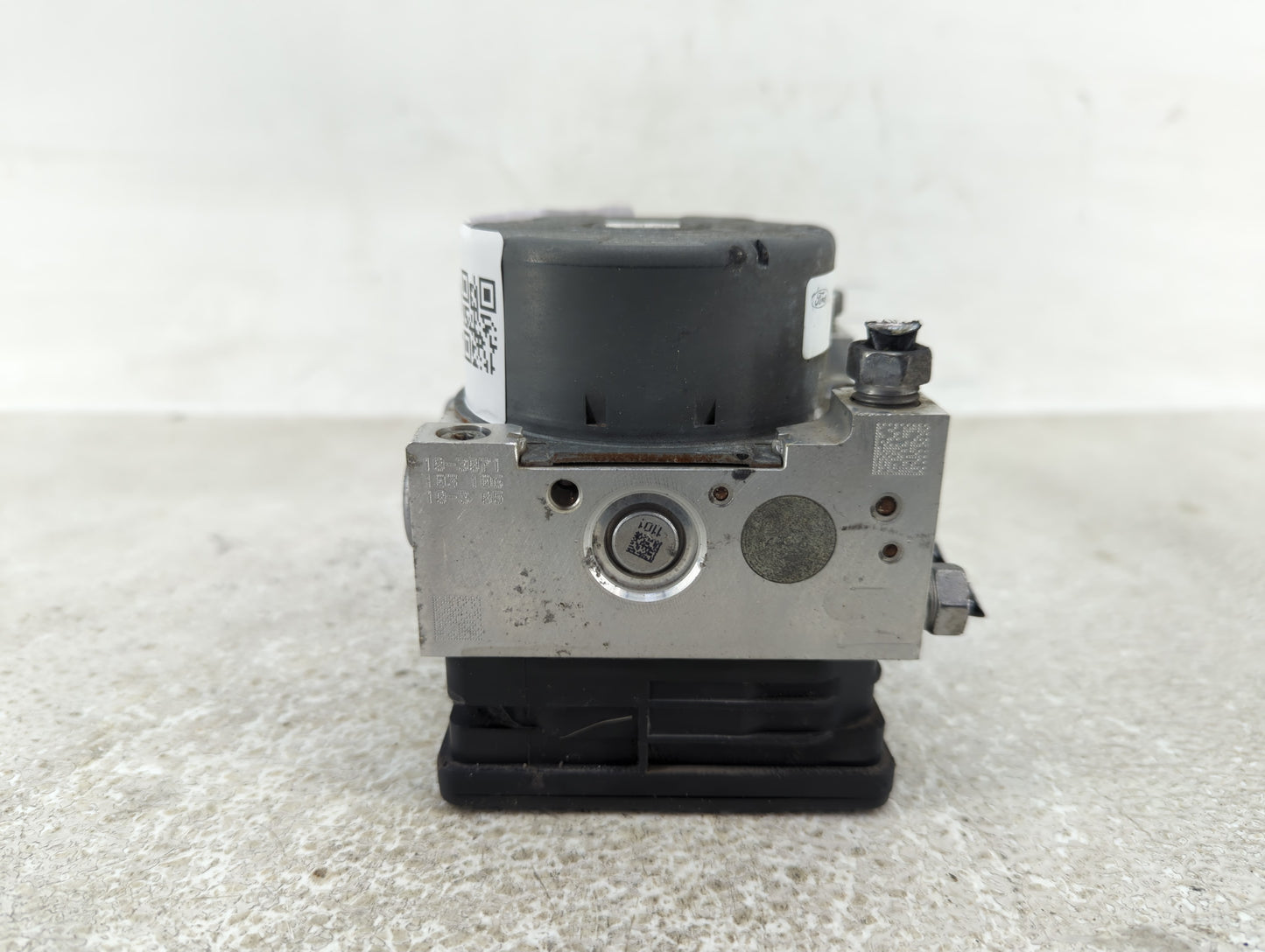 2017-2019 Ford Escape ABS Pump Control Module Replacement P/N:GV61-2C405-CE Fits Fits 2017 2018 2019 OEM Used Auto Parts - O