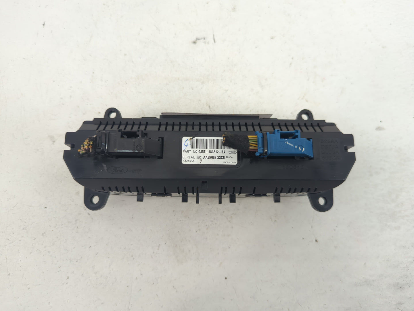 2017 Ford Escape Climate Control Module Temperature AC/Heater Replacement P/N:GJ5T-18C612-EA Fits OEM Used Auto Parts - Oemu