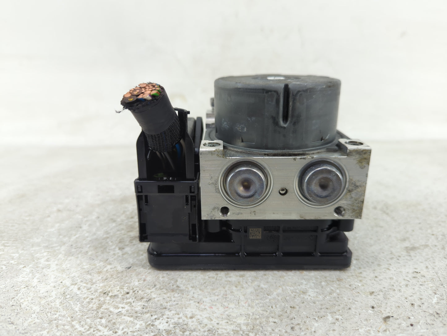 2017-2019 Ford Escape ABS Pump Control Module Replacement P/N:GV61-2C405-CH Fits Fits 2017 2018 2019 OEM Used Auto Parts - O