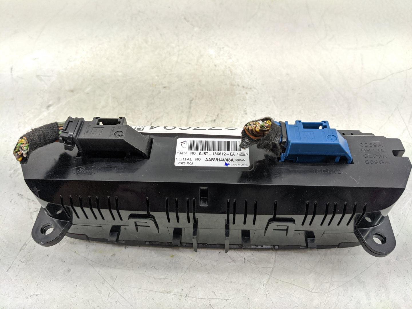 2017 Ford Escape Climate Control Module Temperature AC/Heater Replacement P/N:GJ5T-18C612-EA Fits OEM Used Auto Parts - Oemu