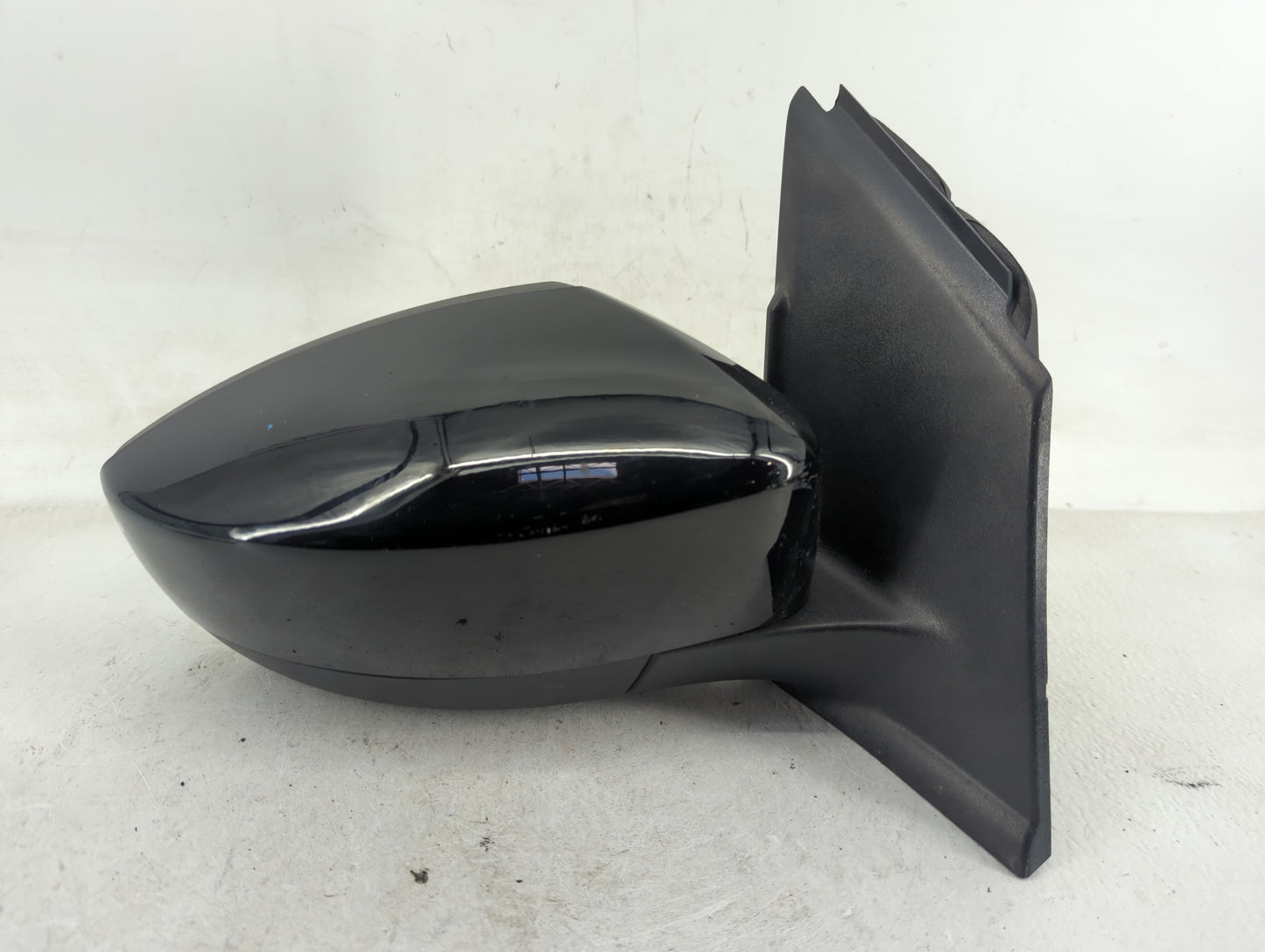 2017-2019 Ford Escape Passenger Side View Mirror - Right Door Mirror OEM Used - Oemusedautoparts1.com