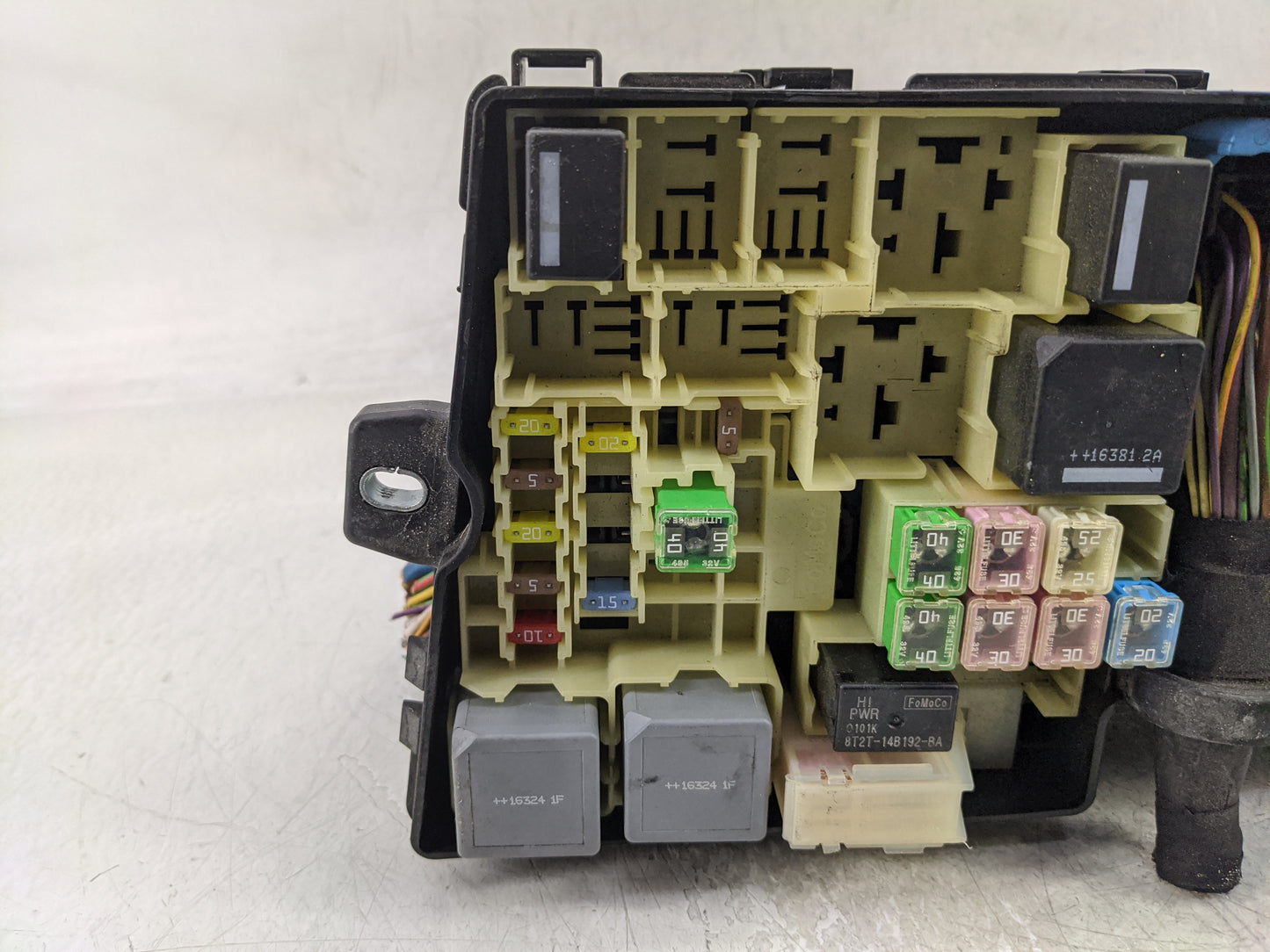 2017 Ford Escape Fusebox Fuse Box Panel Relay Module P/N:AV6T-14A142-AB Fits OEM Used Auto Parts - Oemusedautoparts1.com
