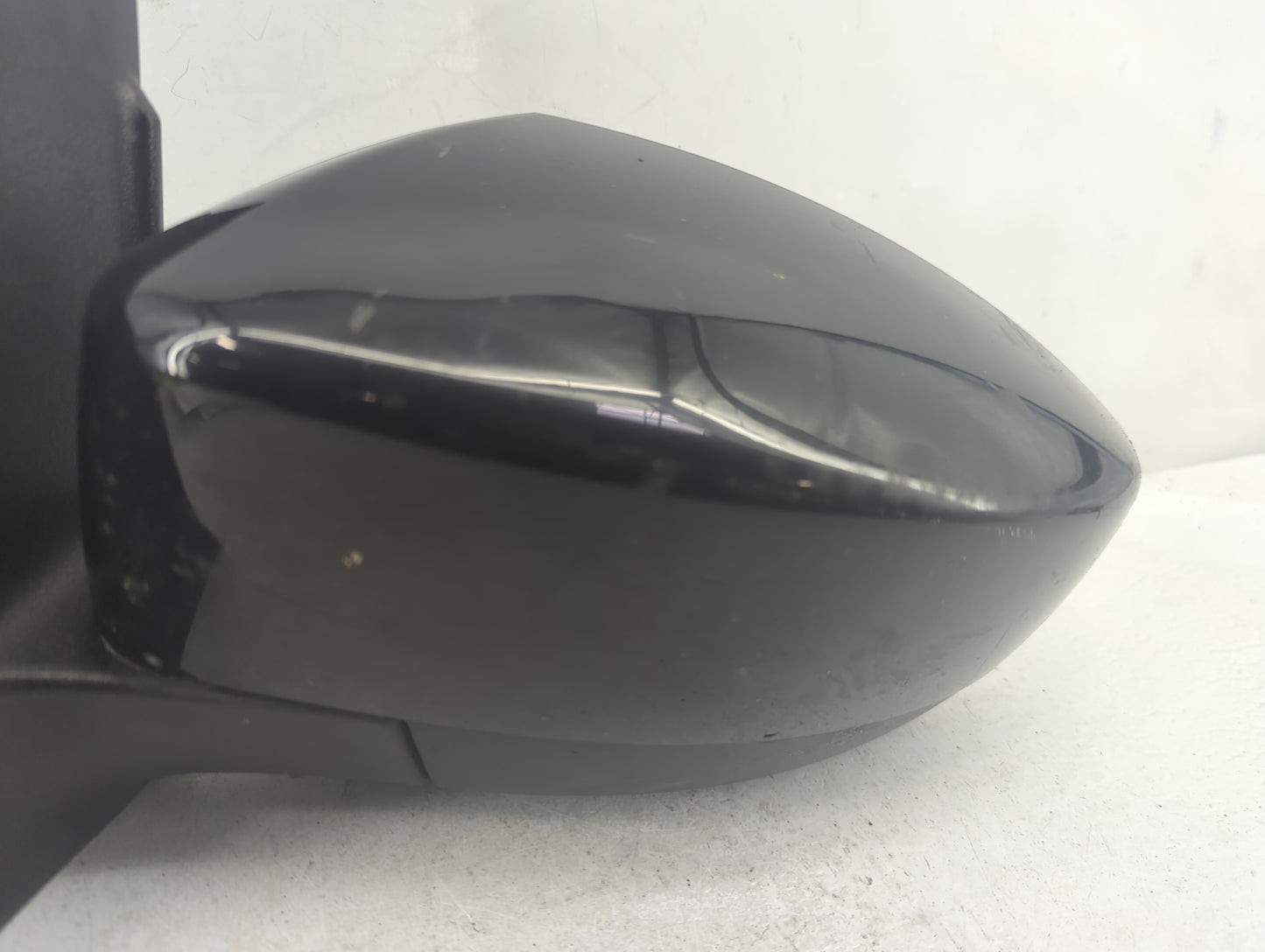 2017-2019 Ford Escape Driver Side View Mirror - Left Door Mirror OEM Used - Oemusedautoparts1.com