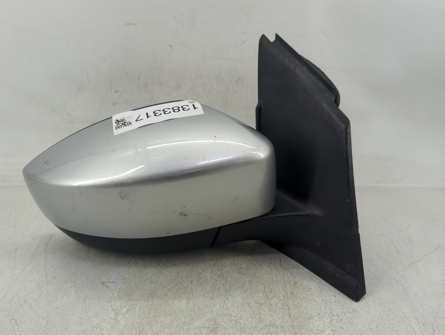 2017-2019 Ford Escape Passenger Side View Mirror - Right Door Mirror OEM Used - Oemusedautoparts1.com