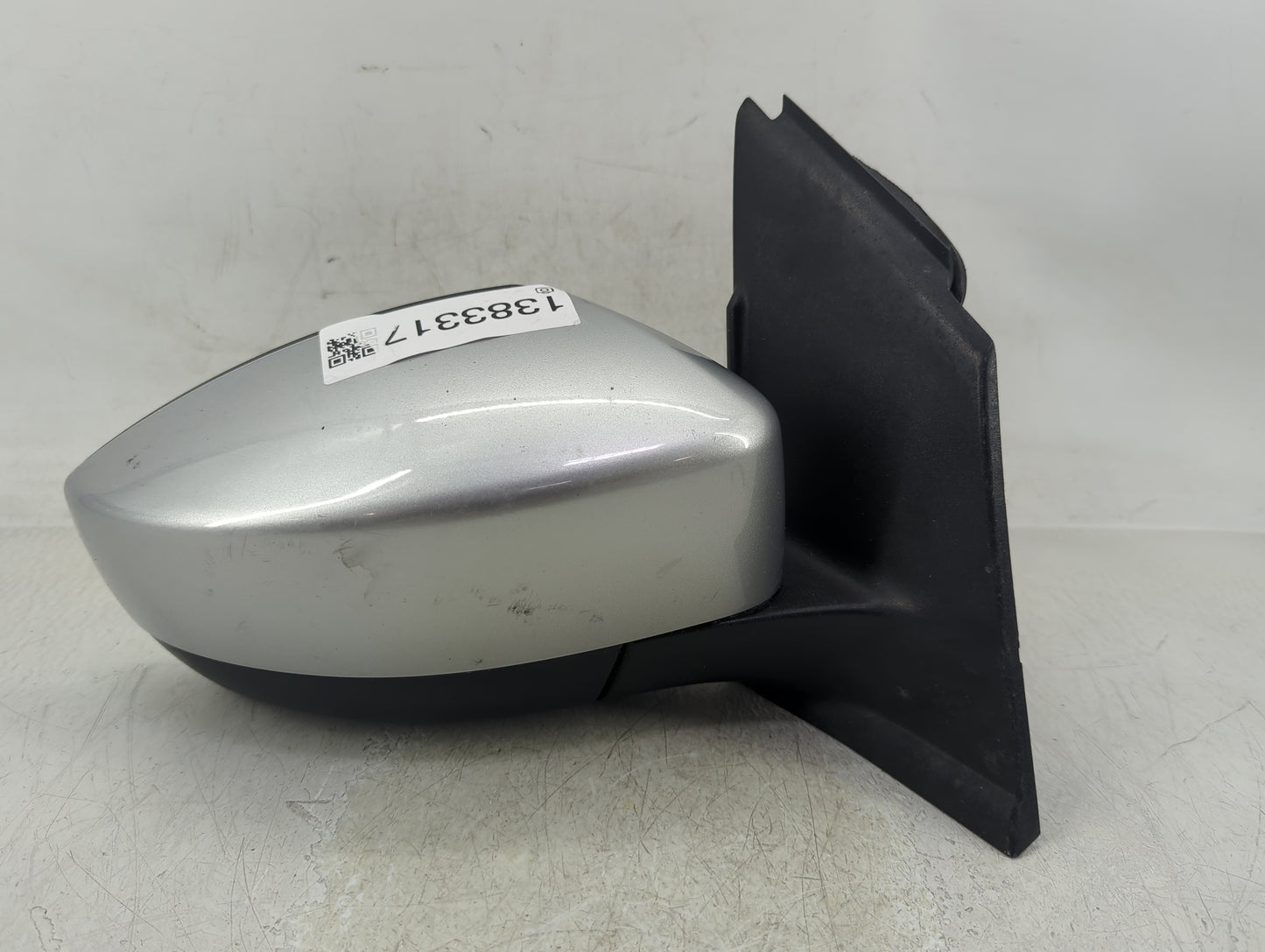 2017-2019 Ford Escape Passenger Side View Mirror - Right Door Mirror OEM Used - Oemusedautoparts1.com