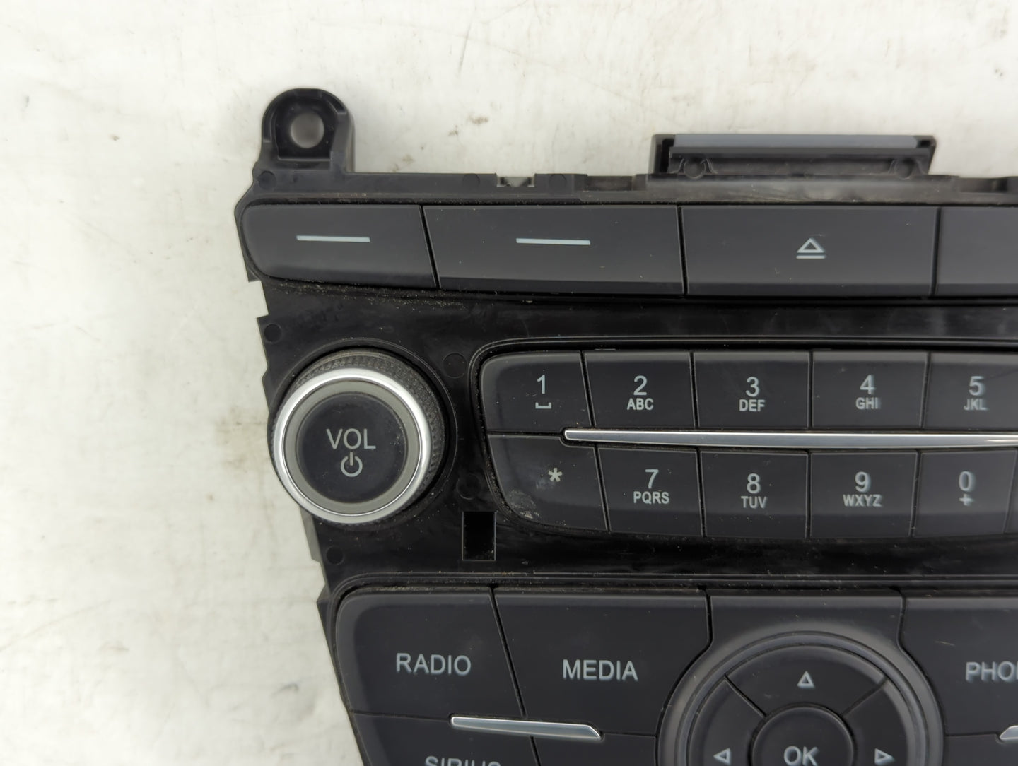 2017-2019 Ford Escape Radio AM FM Cd Player Receiver Replacement P/N:F1ET18K811KD Fits Fits 2015 2016 2017 2018 2019 OEM Use